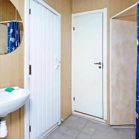 Holiday home Three-bedroom Holiday In Borkop 15 *